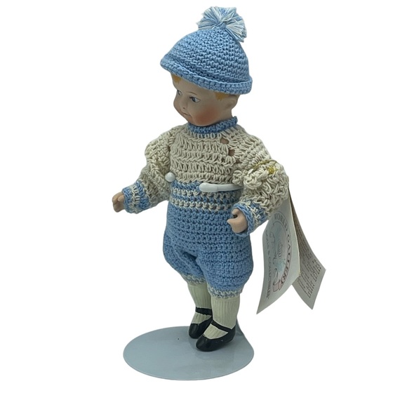 Porcelain Buster Doll Patricia Loveless Porcelain Valuable Home Décor Display - Picture 4 of 15